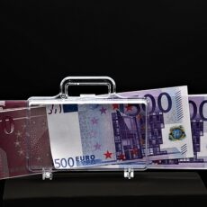 Quanto é 30% de 10000 reais?